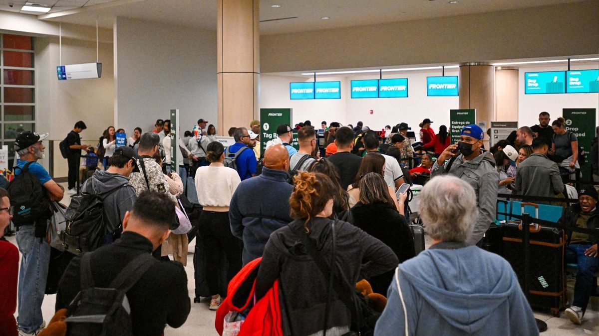 US-Venezuela attack: Hundreds of holiday flights cancelled across Caribbean leaving many stranded